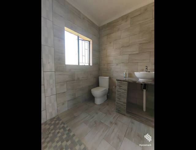 4 BEDROOM HOUSE FOR SALE IN ROODIA
